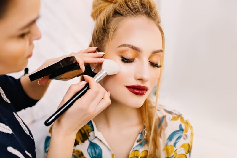 Strobing ¿Cómo se aplica esta técnica de maquillaje?